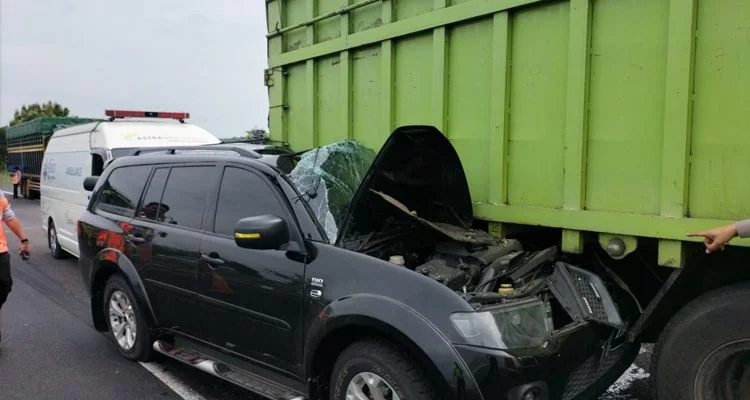 Kecelakaan Maut di Tol Cipali, Pajero Tabrak Tronton, Korban Tewas Kepala BKD Jawa Barat